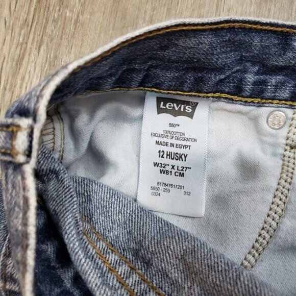 Levis 550 Relaxed Cutt Off Jean Shorts Sz 32 - Picture 7 of 7